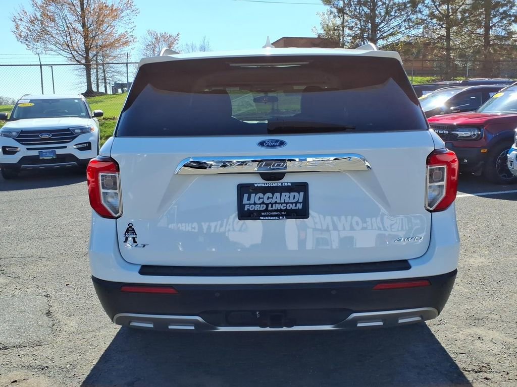 Certified 2023 Ford Explorer XLT w/ Equipment Group 202A image 5