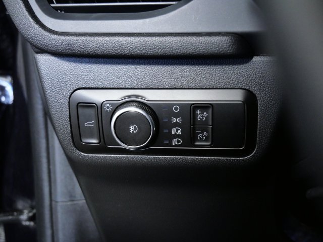 Certified 2025 Ford Escape Platinum AWD/4WD image 24