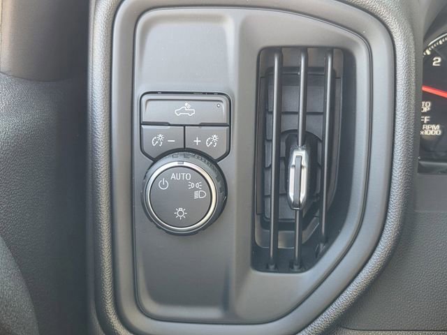 Used 2022 Chevrolet Silverado 1500 Custom image 23