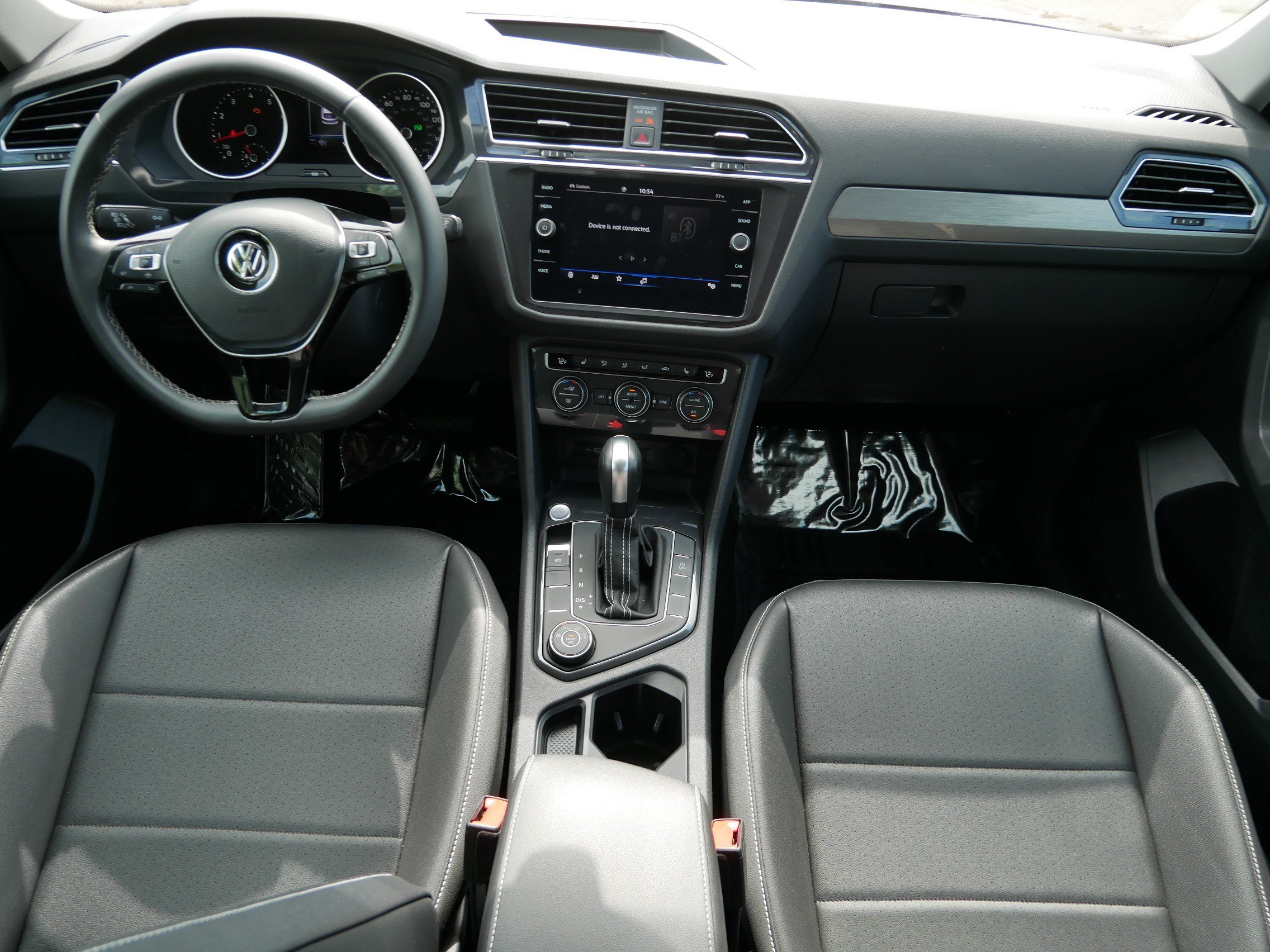 Used 2021 Volkswagen Tiguan SE AWD/4WD image 10