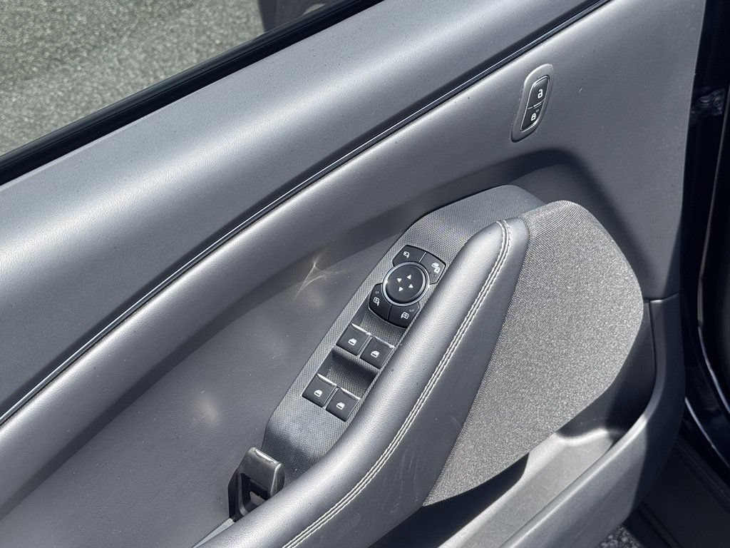 Certified 2025 Ford Mustang Mach-E Select RWD image 10