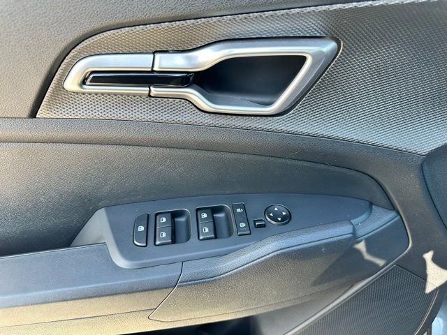 Used 2023 Kia Sportage LX image 34