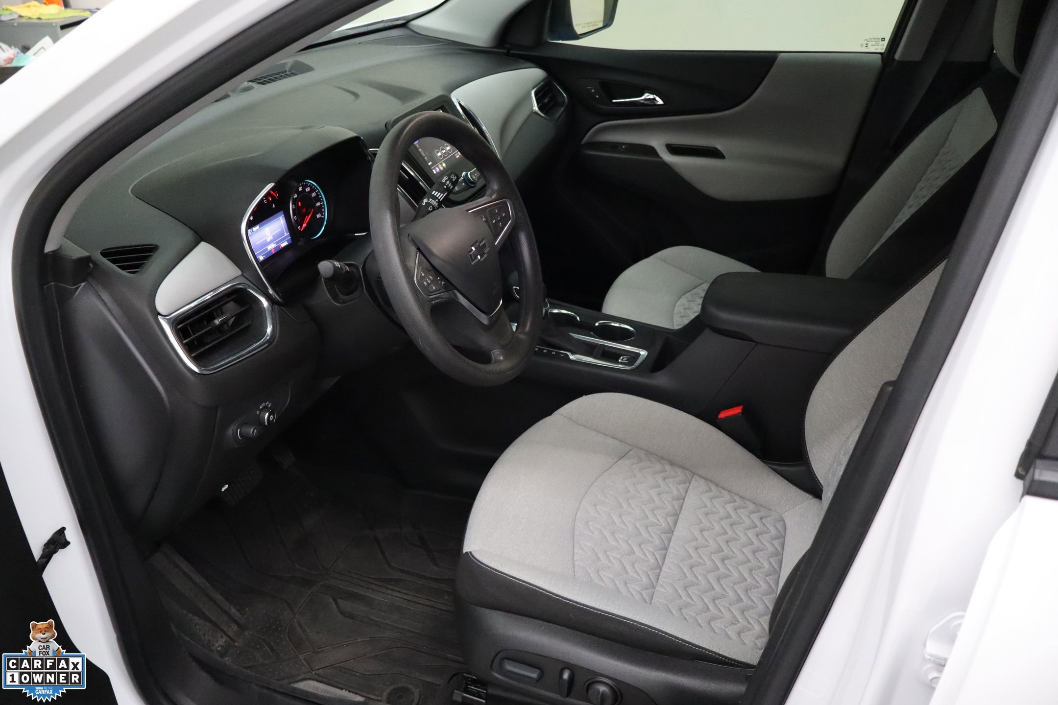 Used 2023 Chevrolet Equinox LS w/ LS Convenience Package image 24