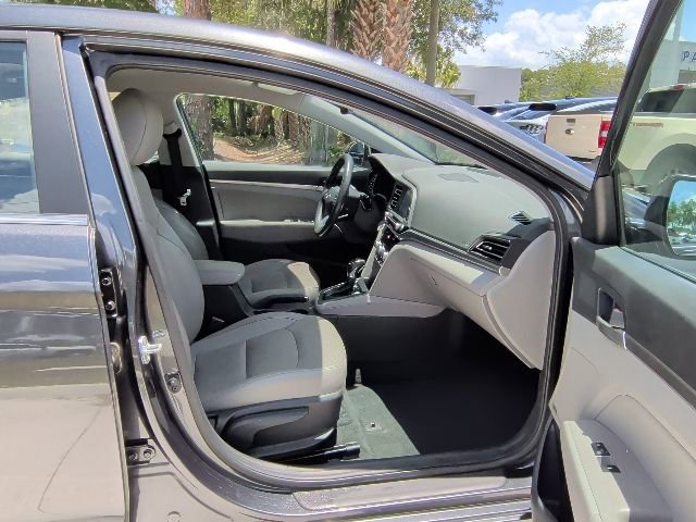 Used 2020 Hyundai Elantra Limited FWD image 16