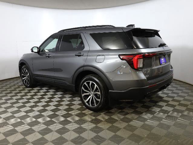Certified 2025 Ford Explorer ST-Line image 2