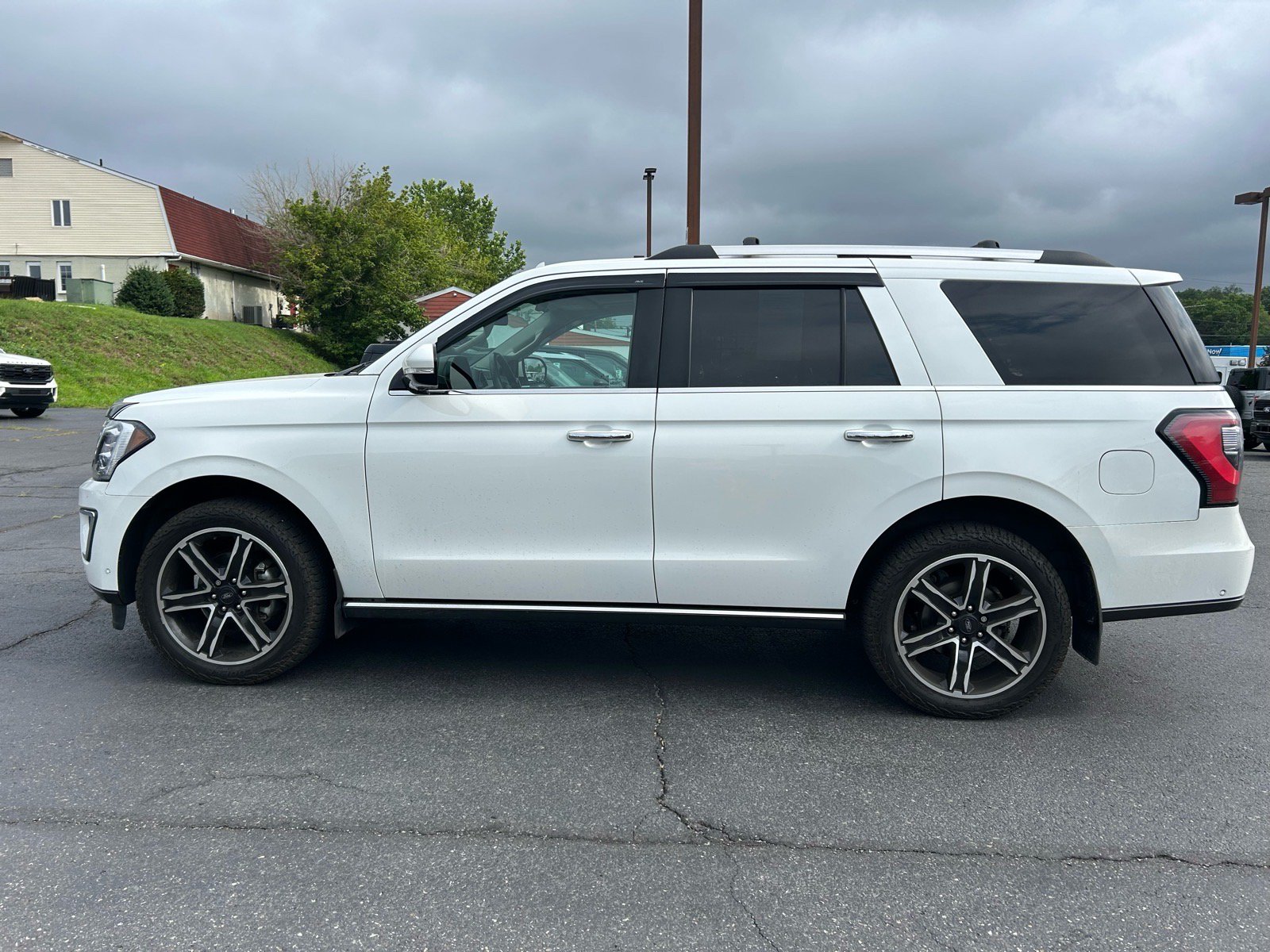 Certified 2021 Ford Expedition Limited AWD/4WD image 8