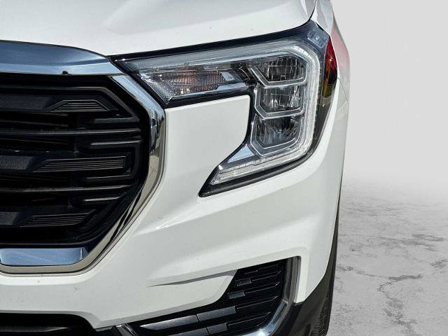 Used 2023 GMC Terrain SLE w/ Driver Convenience Package FWD image 10
