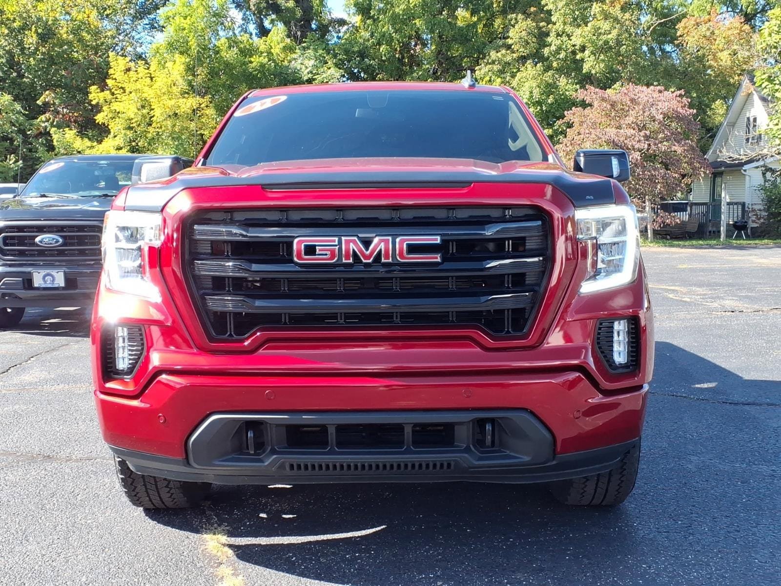 Used 2022 GMC Sierra 1500 Elevation w/ Driver Alert Package I AWD/4WD image 2
