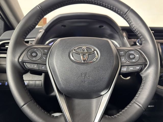 Used 2018 Toyota Camry SE w/ Moonroof Package image 18