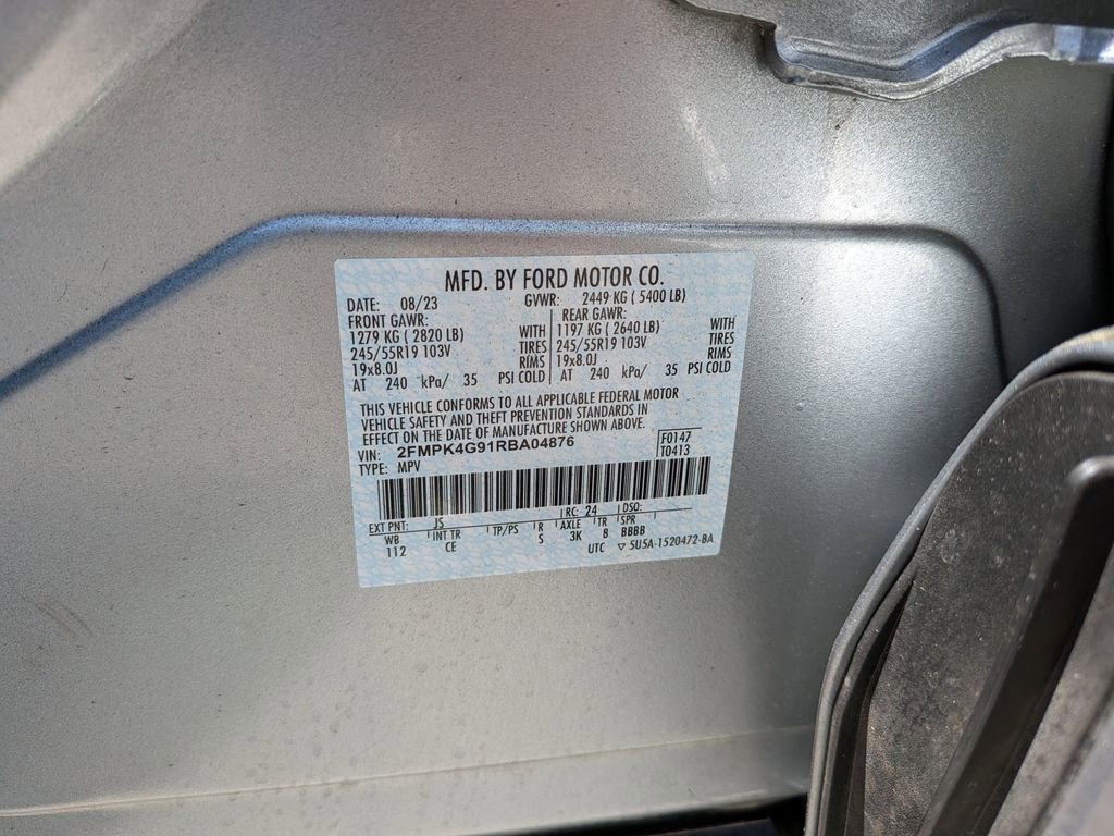 Certified 2024 Ford Edge SE w/ Black Appearance Package image 36