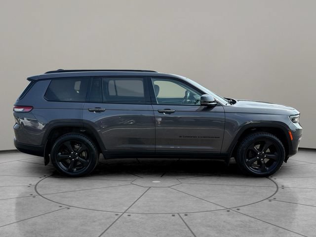 Used 2022 Jeep Grand Cherokee L Limited w/ Black Appearance Package AWD/4WD image 13