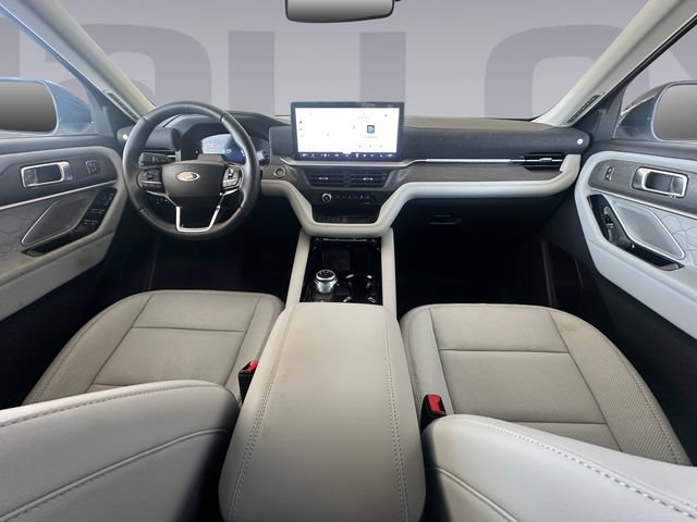 Certified 2025 Ford Explorer Platinum w/ Ultimate Package AWD/4WD image 12
