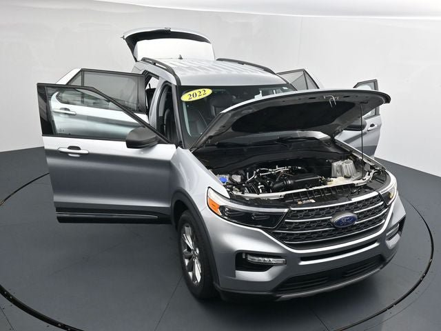 Certified 2022 Ford Explorer XLT w/ Equipment Group 202A AWD/4WD image 40