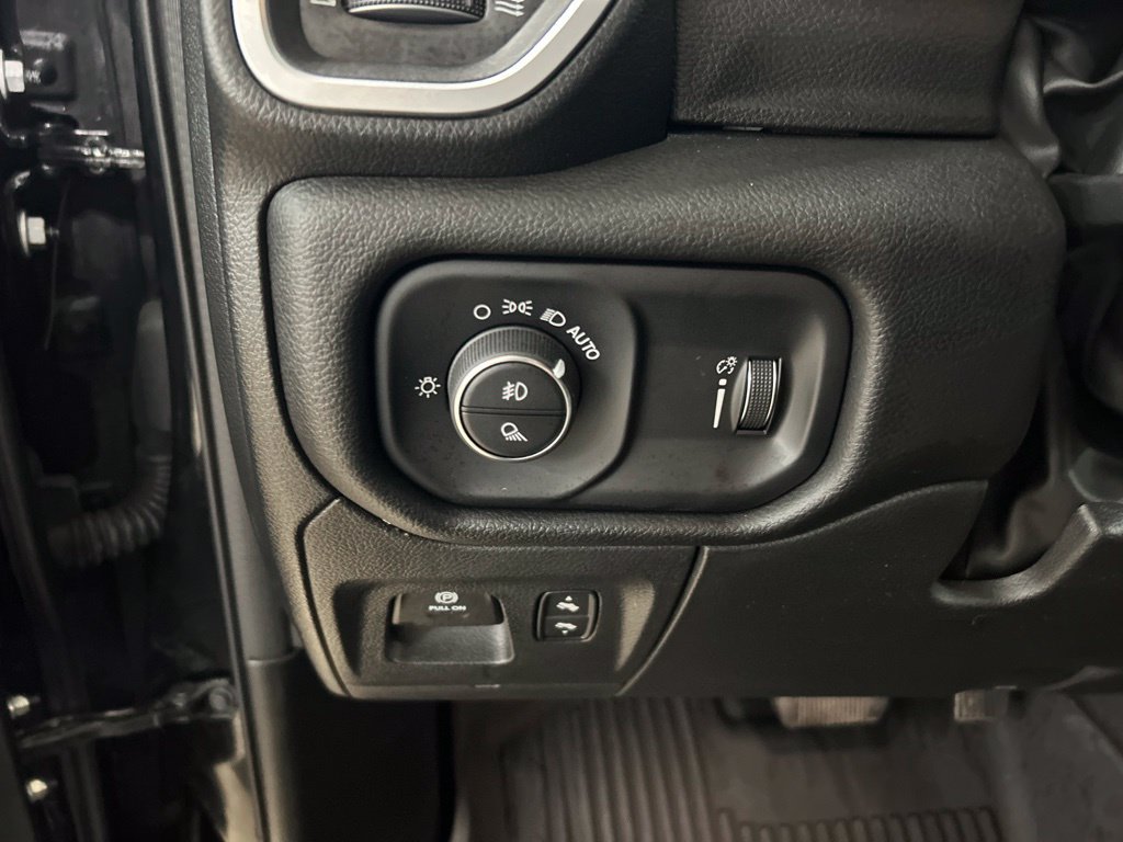 Used 2023 RAM 1500 Big Horn AWD/4WD image 13
