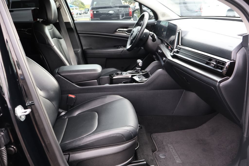 Used 2023 Kia Sportage EX FWD image 21