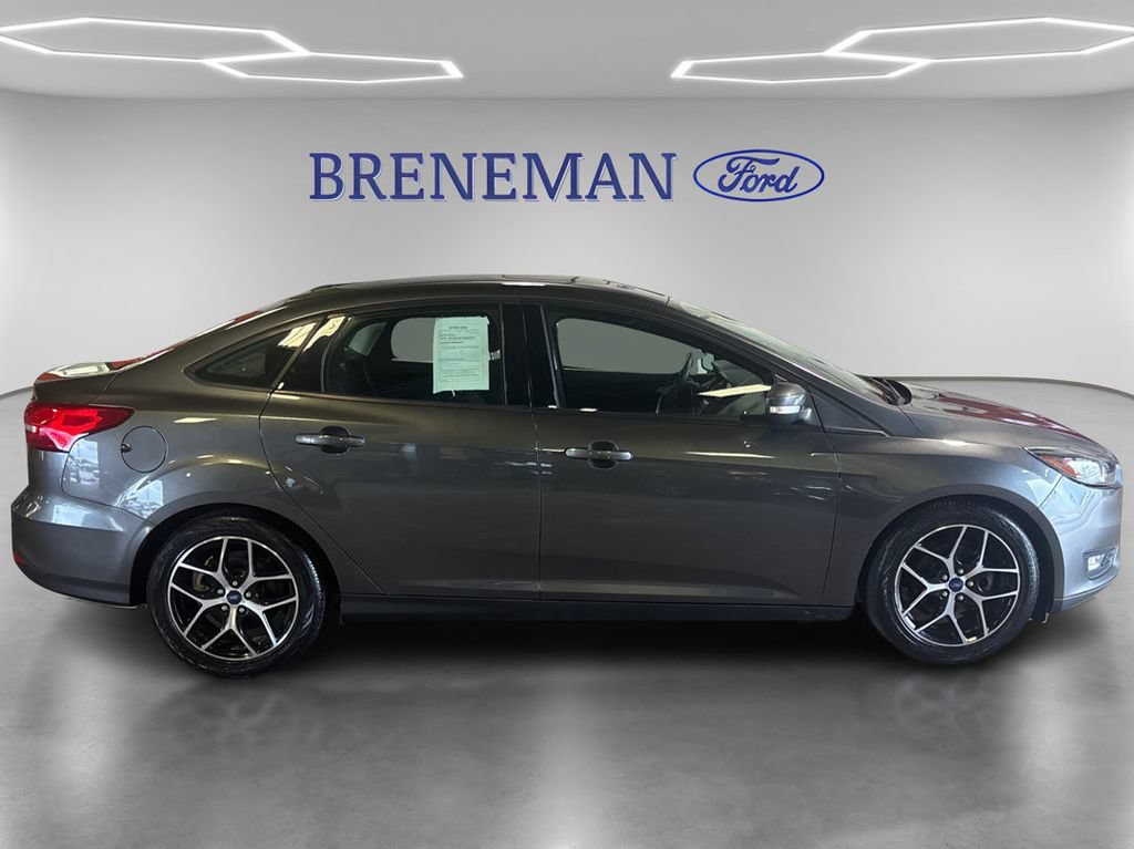 Certified 2018 Ford Focus SEL FWD image 4