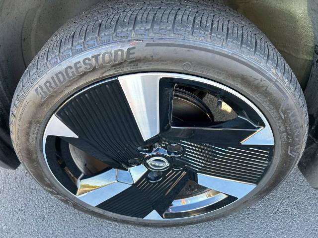 Used 2025 Nissan Kicks SR FWD image 16