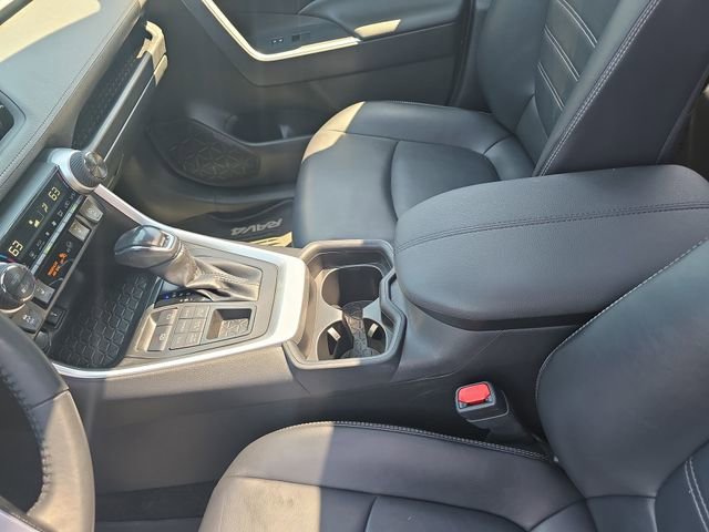 Used 2020 Toyota RAV4 XLE Premium AWD/4WD image 20