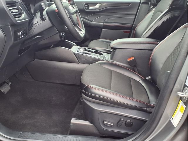 Certified 2025 Ford Escape ST-Line FWD image 13