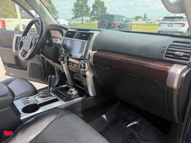 Used 2023 Toyota 4Runner Limited AWD/4WD image 45