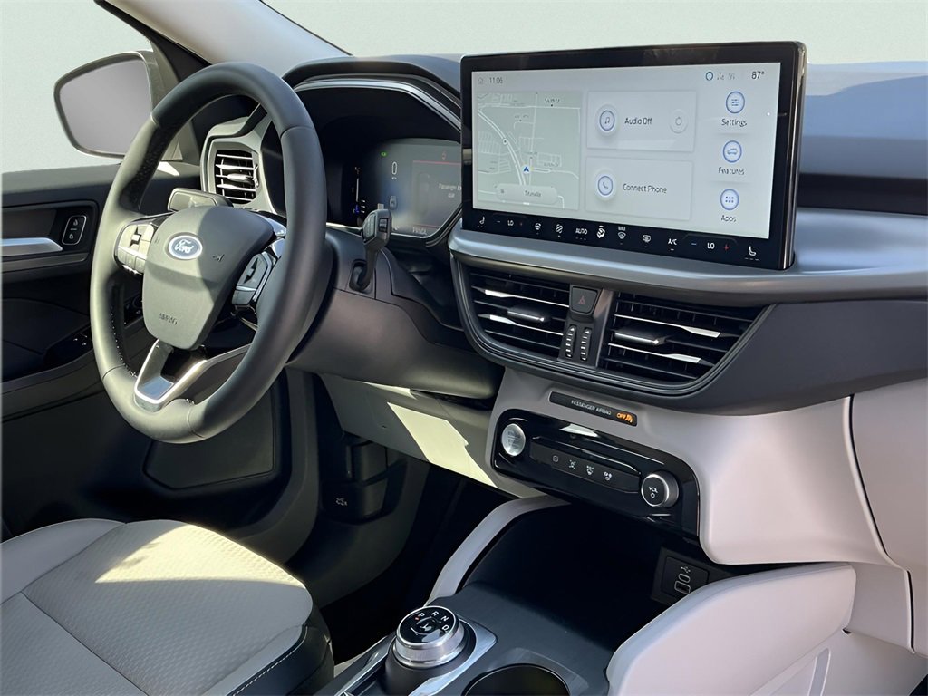 Certified 2024 Ford Escape SE image 16