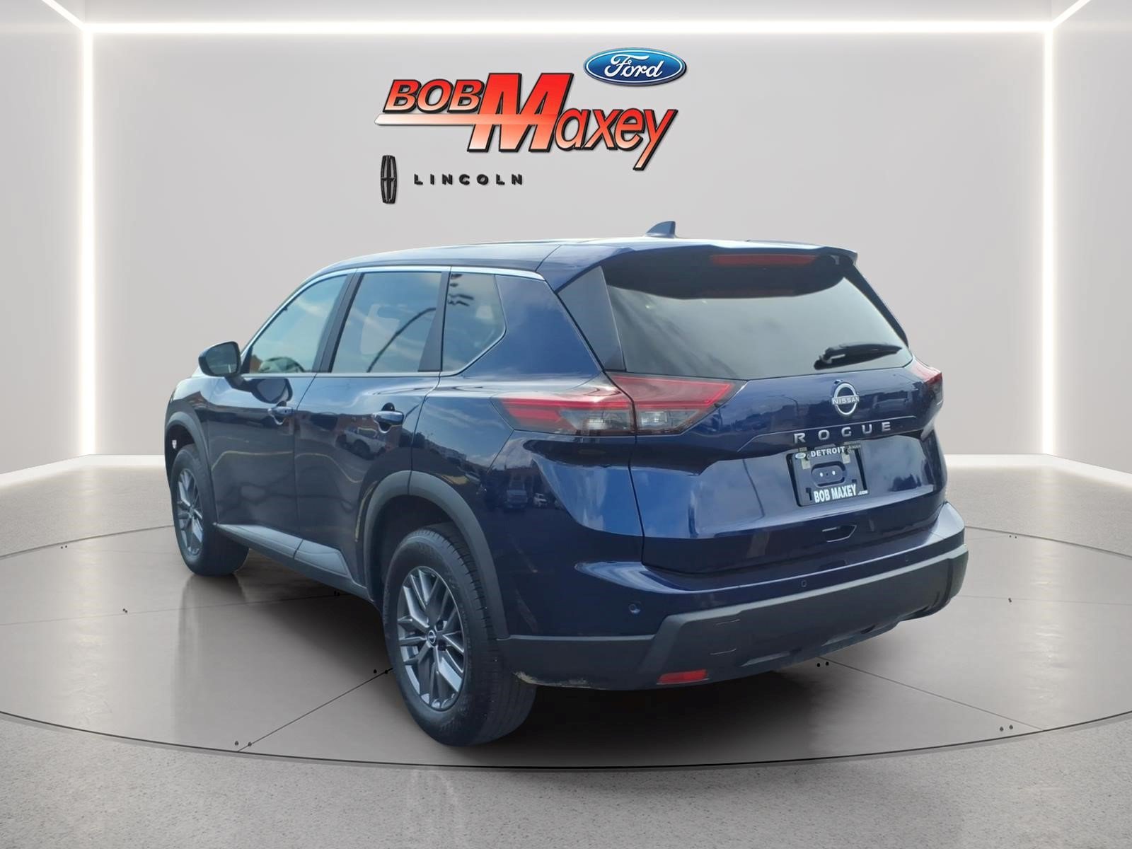 Used 2026 Nissan Rogue SV FWD image 6