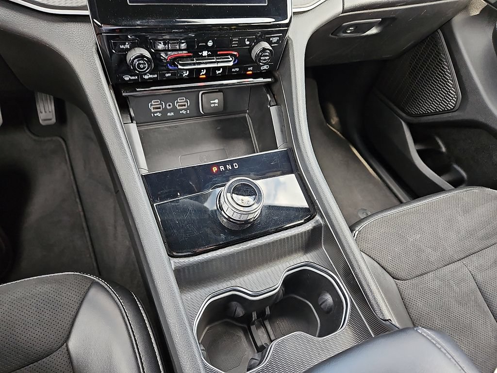 Used 2024 Jeep Grand Cherokee Altitude AWD/4WD image 13