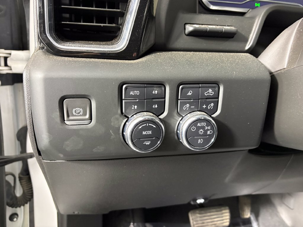 Used 2023 GMC Sierra 1500 Denali AWD/4WD image 13