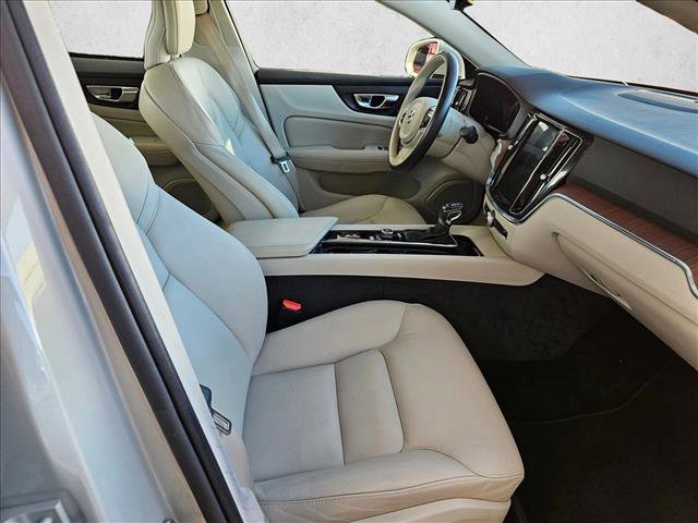 Used 2019 Volvo S60 T6 Momentum w/ Multimedia Package AWD/4WD image 17
