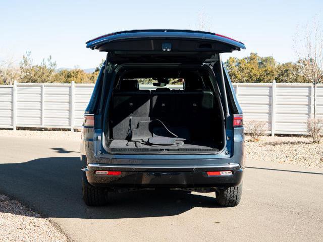 Used 2023 Jeep Wagoneer BASE w/ Convenience Group I image 11