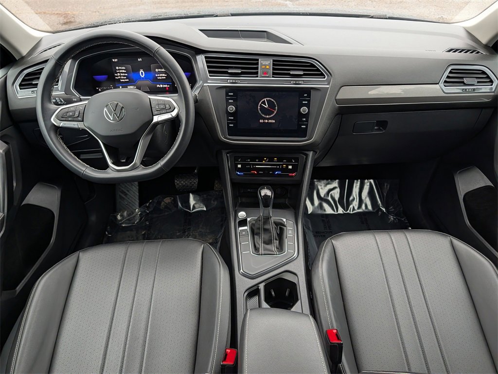 Used 2023 Volkswagen Tiguan SE image 13