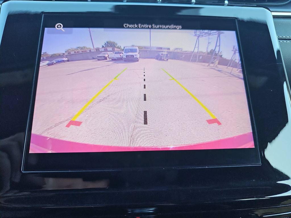 Used 2025 Jeep Grand Cherokee Altitude AWD/4WD image 21