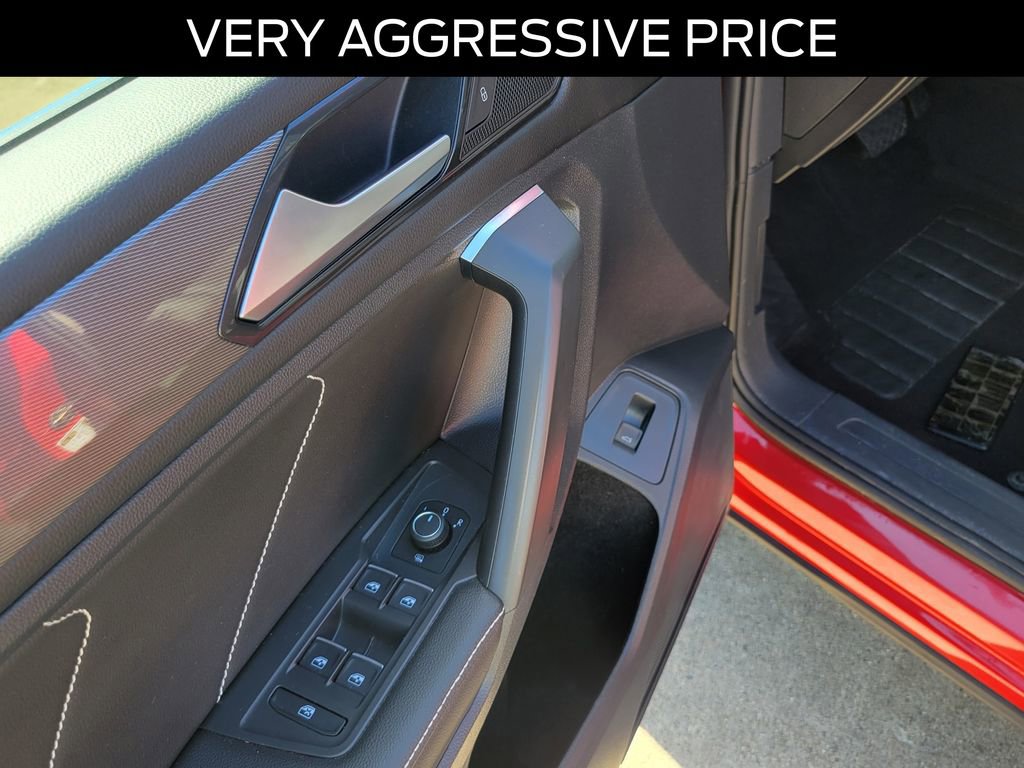 Used 2022 Volkswagen Tiguan SE image 20