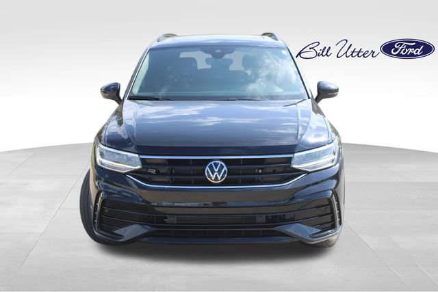 Used 2024 Volkswagen Tiguan SE R-Line FWD image 2