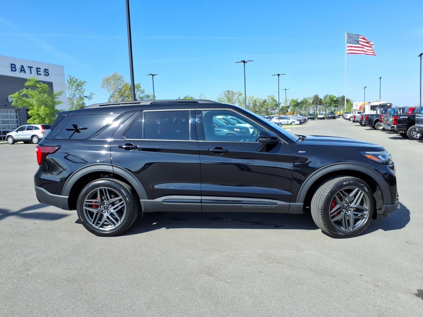 Certified 2025 Ford Explorer ST-Line w/ Premium Package image 6