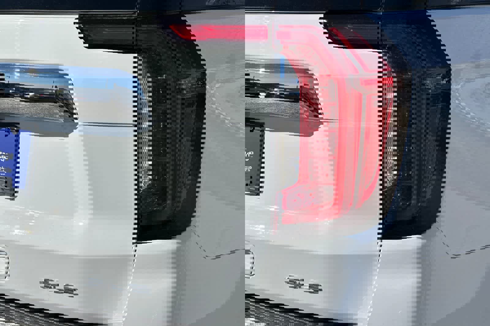 Used 2024 GMC Yukon SLE w/ Max Trailering Package image 29