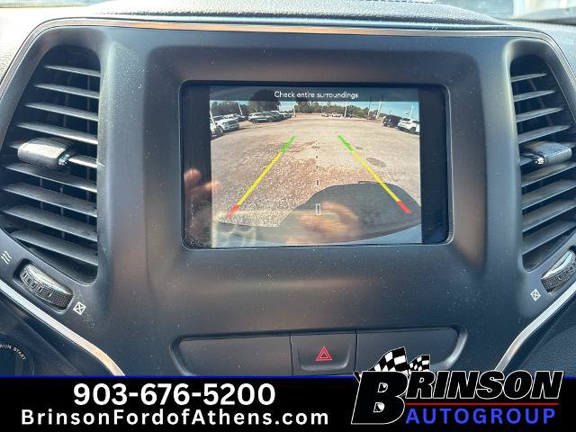 Used 2020 Jeep Cherokee Latitude FWD image 16