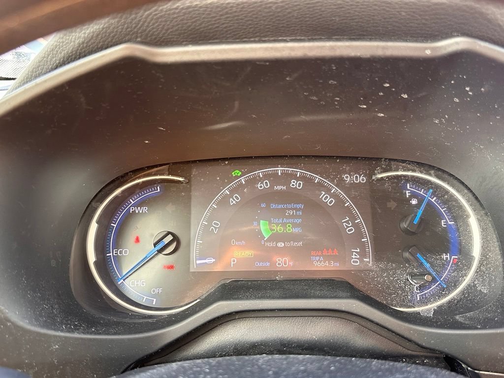 Used 2023 Toyota RAV4 LE AWD/4WD image 29