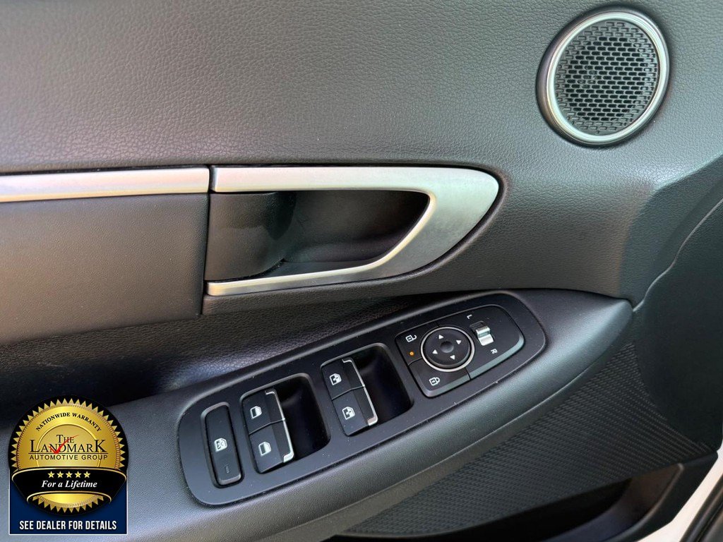 Used 2025 Hyundai Sonata SEL FWD image 8