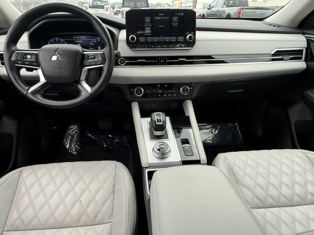 Used 2024 Mitsubishi Outlander SEL FWD image 21