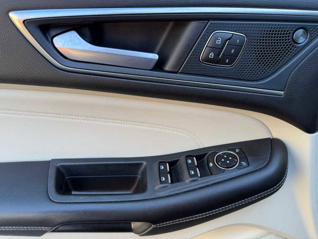 Certified 2024 Ford Edge Titanium image 22