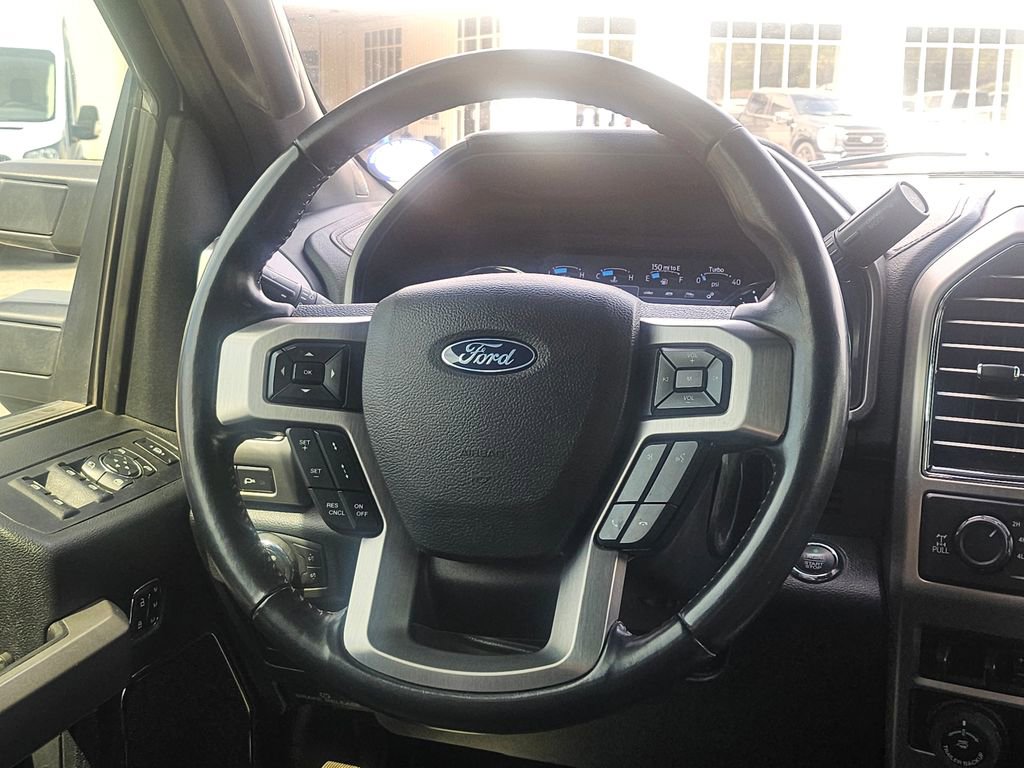 Certified 2020 Ford F250 Platinum w/ FX4 Off-Road Package AWD/4WD image 6