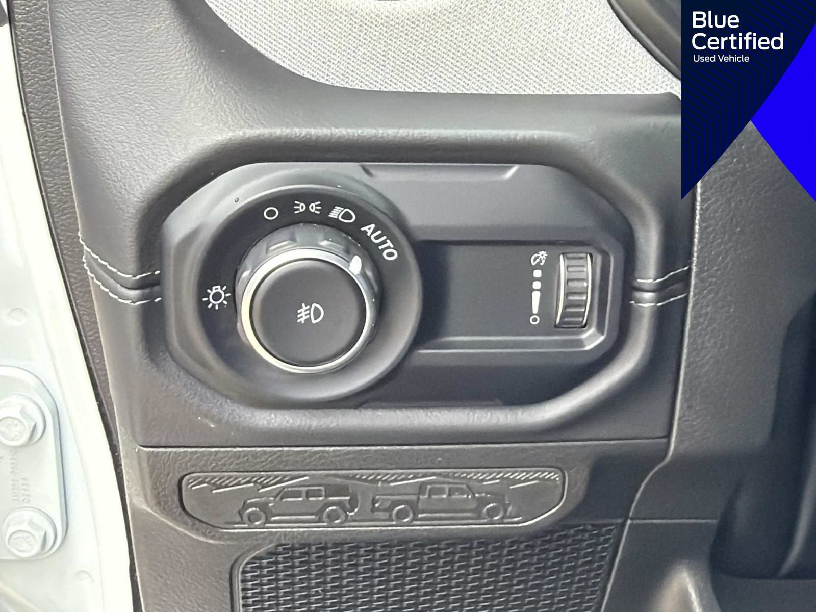 Used 2025 Jeep Wrangler Unlimited Sahara AWD/4WD image 28