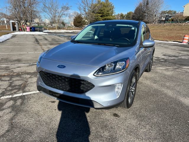 Certified 2022 Ford Escape Titanium image 4