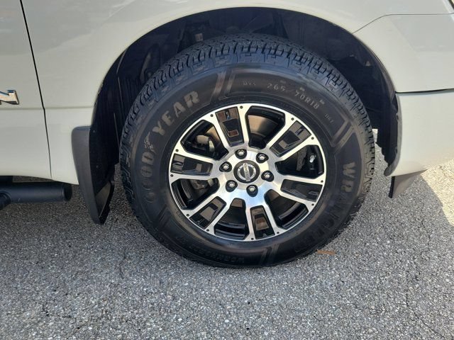 Used 2021 Nissan Titan SV w/ SV Convenience Package RWD image 13