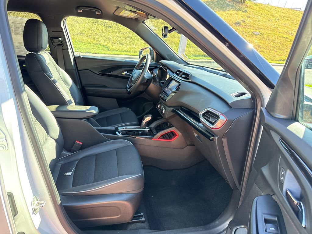 Used 2021 Chevrolet TrailBlazer RS w/ Technology Package AWD/4WD image 30