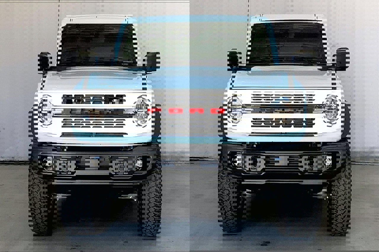 Certified 2025 Ford Bronco Heritage Edition image 3