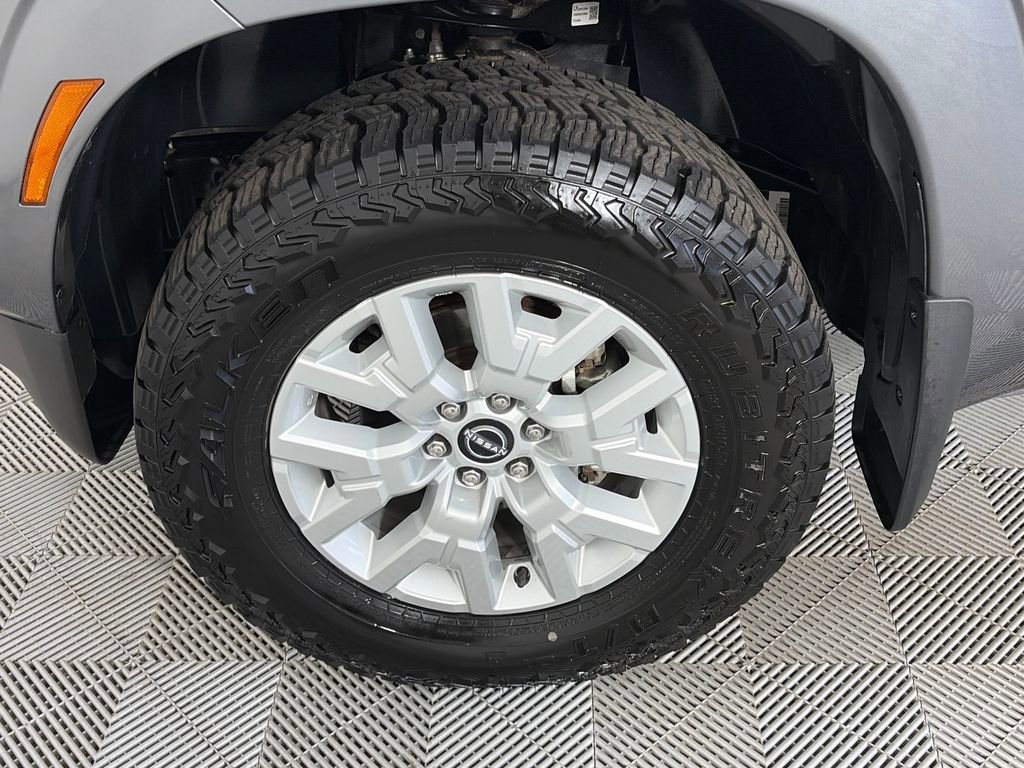 Used 2022 Nissan Frontier SV AWD/4WD image 8