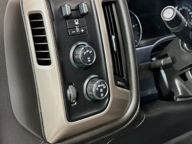Used 2019 GMC Sierra 3500 Denali w/ Duramax Plus Package AWD/4WD image 10