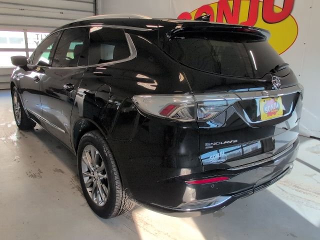 Used 2022 Buick Enclave Avenir image 3